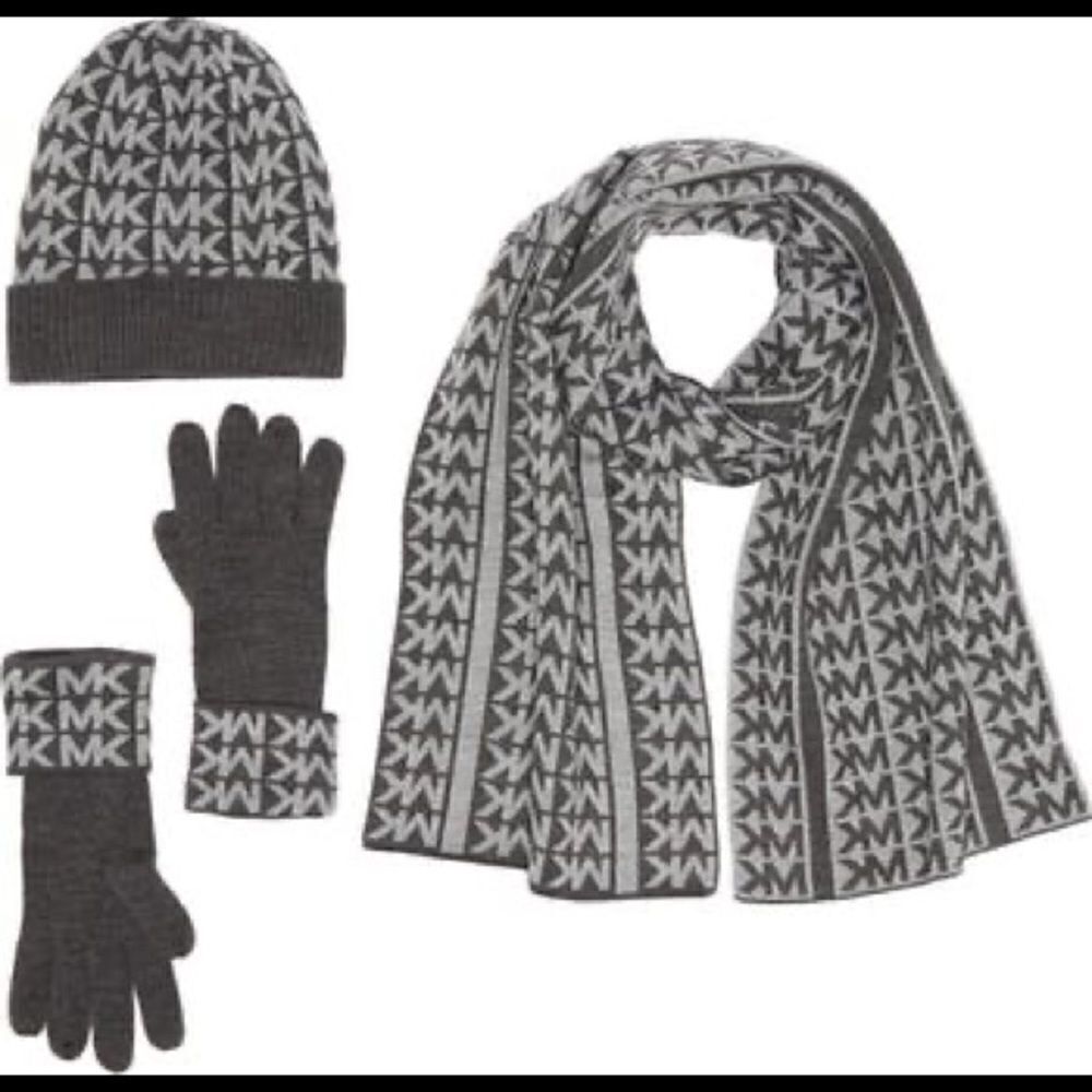 🆕 MICHAEL KORS Monogramed Knit 3-Piece Set